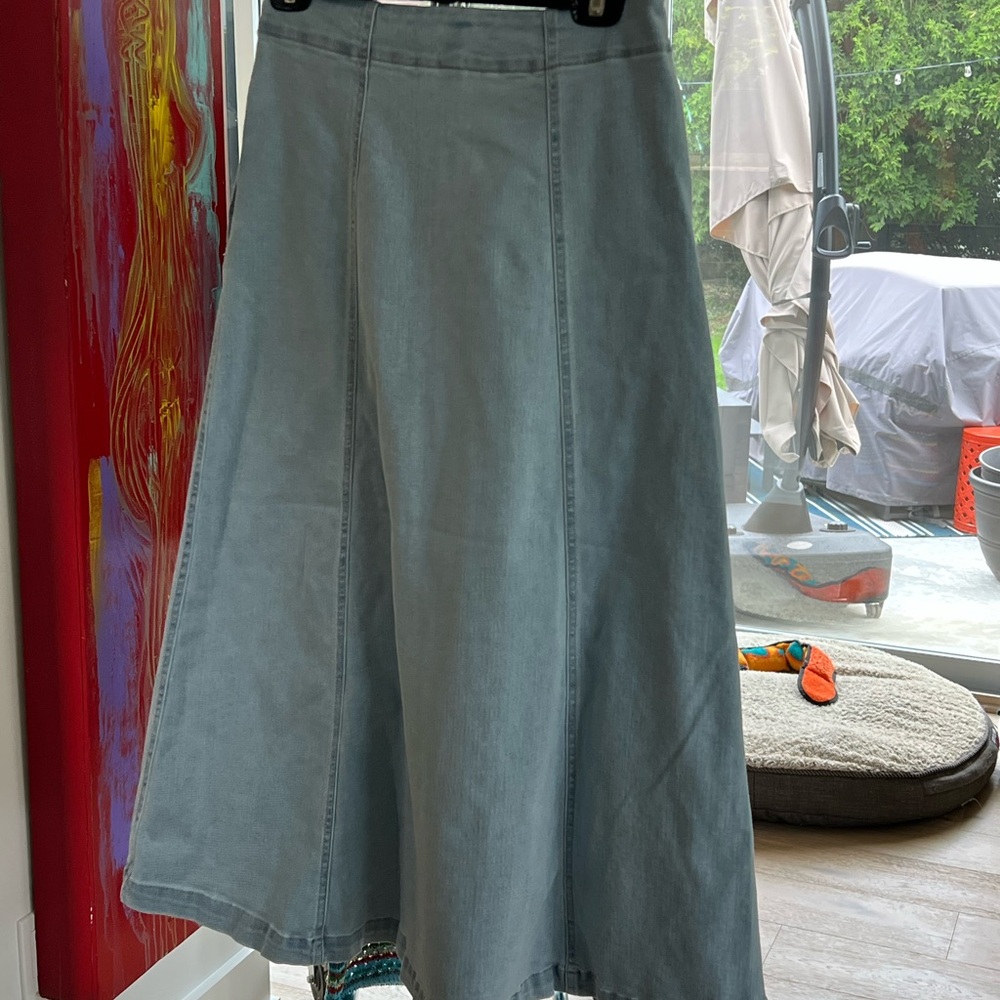 Green Midi A-Line Skirt for Casual Wear